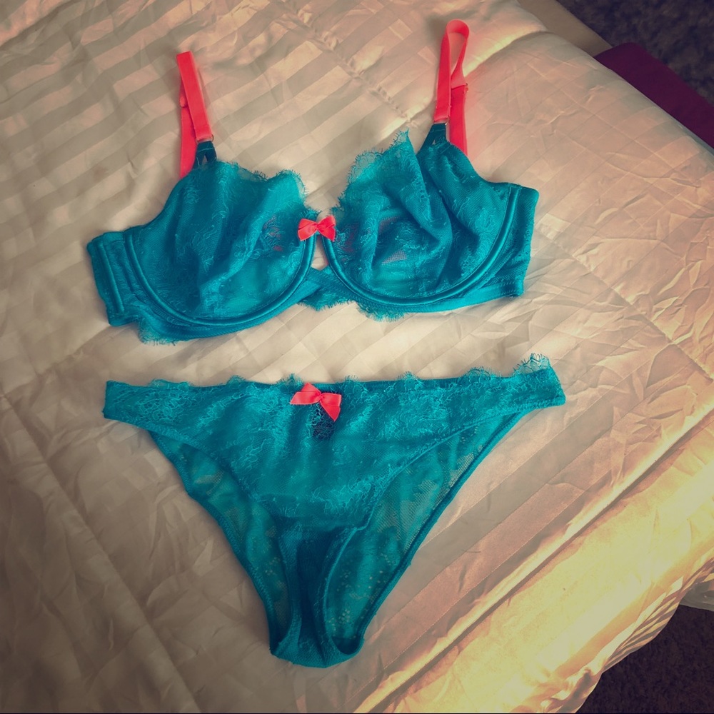 Very Sexy Unlined Demi Bra